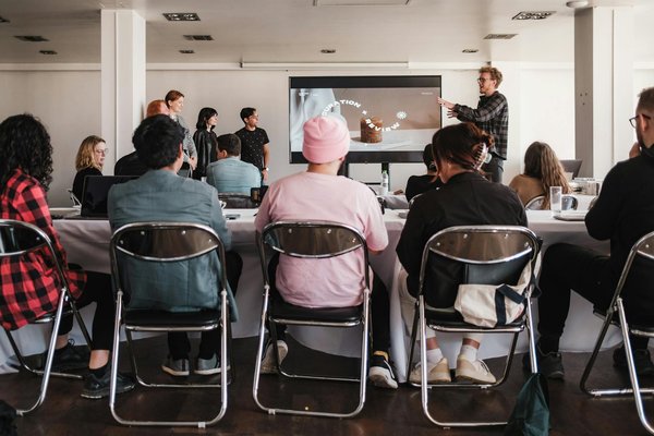 Animation barman privé : pour une fête réussie à la maison