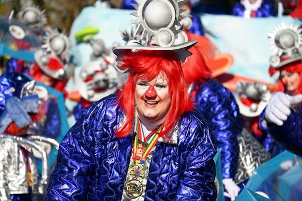 Animation de rue : offrez à votre fête de village une touche unique